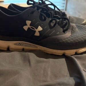 Under Armour Men's Black Athletic Shoes